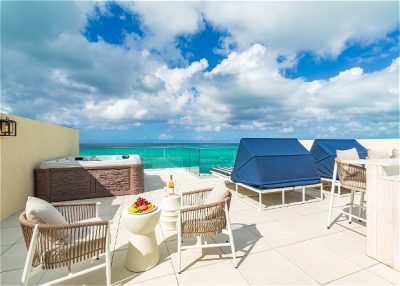 Three Bedroom Beachfront Skypool Penthouse Suite 19