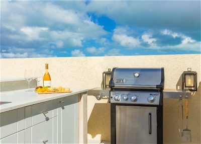 Three Bedroom Beachfront Skypool Penthouse Suite 20