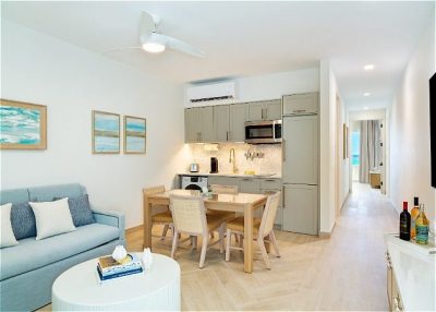 One Bedroom Beachfront Junior Suite 04