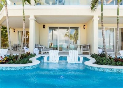 One Bedroom Beachfront Pool Junior Suite 07