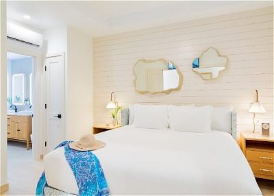 One Bedroom Beachfront Pool Junior Suite 09