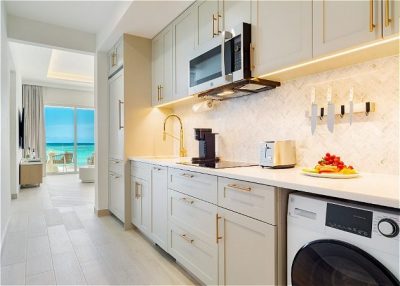 Two Bedroom Beachfront Junior Suite 06
