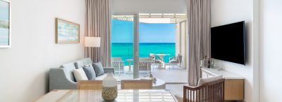 Beachfront at Windsong room