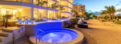 Beachfront at Windsong hot tub